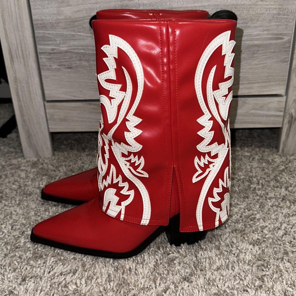 NWOT Azalea Wang Esperanza Boots